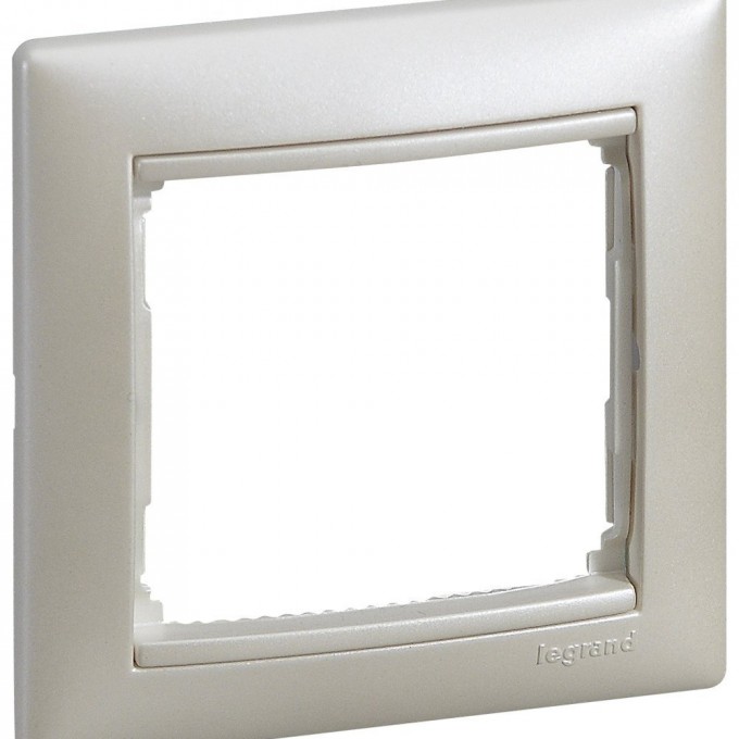 Рамка LEGRAND Valena 1 пост жемчужный 770471 Рамка LEGRAND Valena 1 пост жемчужный 770471