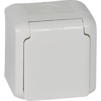 Розетка LEGRAND 2К+З с защитными шторками 16 A 250 В Quteo IP 44 белый Розетка LEGRAND 2К+З с защитными шторками 16 A 250 В Quteo IP 44 белый