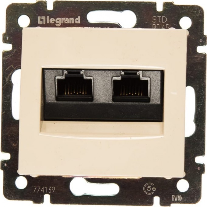 Розетка двойная компьютерная LEGRAND Valena RJ45 UTP кат.5e на винтах, слоновая кость 774139 Розетка двойная компьютерная LEGRAND Valena RJ45 UTP кат.5e на винтах, слоновая кость 774139